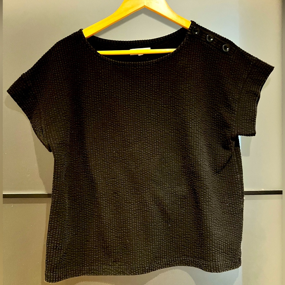 Madewell side button top.